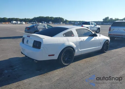 2008 Ford Shelby Gt500 z USA, uszkodzony, nr VIN 1ZVHT88S085197150